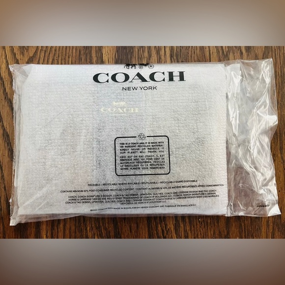 COACH Corner Zip Wristlet In Signature Canvas With Black Stripe - NEW W/ TAGS - Picture 4 of 6